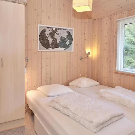 Awesome In With 3 Bedrooms, Sauna And Wifi エーベルトフト